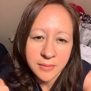 Meet your Posher, Leonor